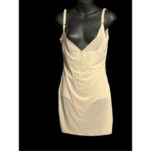 Spanx Assets Red Hot Label Open Bust Full Slip Tan Size 1X spandex stretch shape